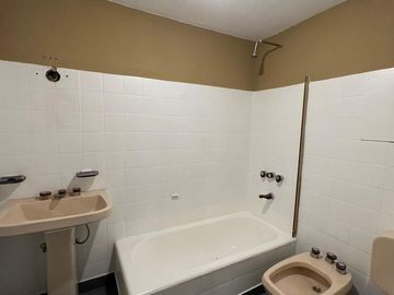 PH en San Telmo en lote propio -  oportunidad para reciclar - Multidestino