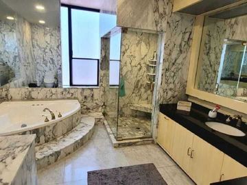 Penthouse en Venta en Jardines en la Montaña