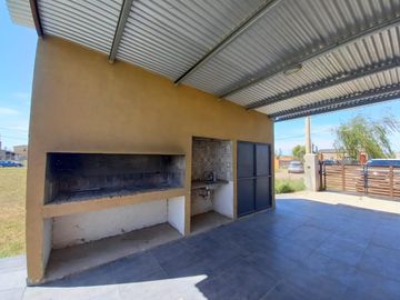 VENTA - Casa - 2 dormitorios - Piscina - Funes Town, Funes