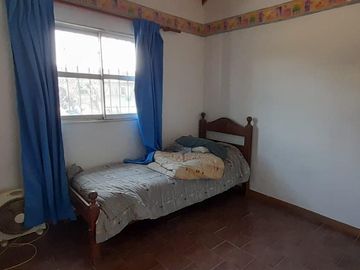 VENTA CASA 3 DORM. - B° CANAL V, NEUQUÉN