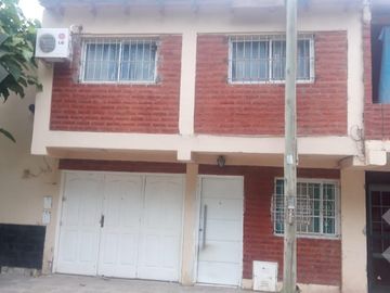 VENTA CASA 3 DORM. - B° CANAL V, NEUQUÉN
