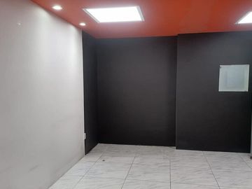 HERMOSAS OFICINAS, EXCELENTE UBICACION, CON SALAS JUNTAS Y  SALON VIP