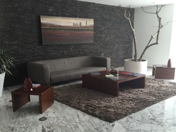 HERMOSAS OFICINAS, EXCELENTE UBICACION, CON SALAS JUNTAS Y  SALON VIP