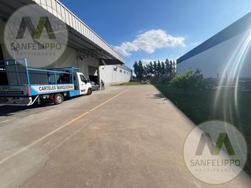 Nave Industrial -  Venta o  Alquiler - Parque industrial - Berazategui