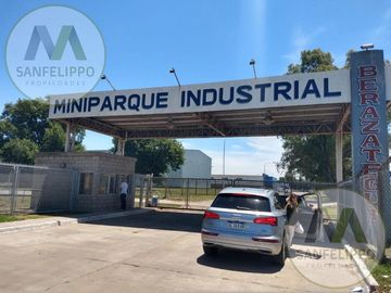 Nave Industrial -  Venta o  Alquiler - Parque industrial - Berazategui