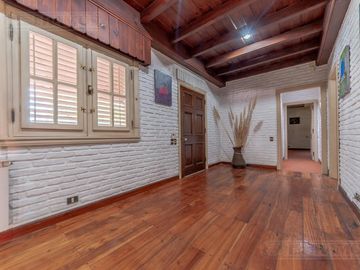 Bellísima quinta en Barrio Los Naranjos - PG