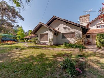 Bellísima quinta en Barrio Los Naranjos - PG