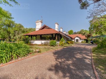 Bellísima quinta en Barrio Los Naranjos - PG