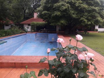 Bellísima quinta en Barrio Los Naranjos - PG