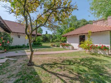 Bellísima quinta en Barrio Los Naranjos - PG