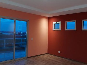 Venta de  casa en  Araucarias, Puerto del Lago, Escobar.