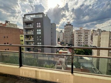 Departamento en venta en Lanús Oeste 4 ambientes con dos cocheras