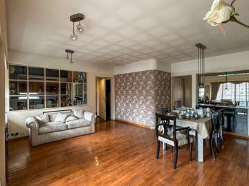 Departamento en venta en Lanús Oeste 4 ambientes con dos cocheras