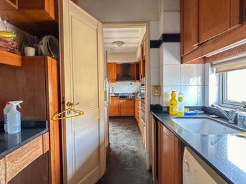 Departamento en venta en Lanús Oeste 4 ambientes con dos cocheras