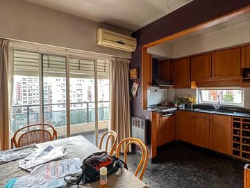 Departamento en venta en Lanús Oeste 4 ambientes con dos cocheras