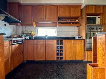 Departamento en venta en Lanús Oeste 4 ambientes con dos cocheras