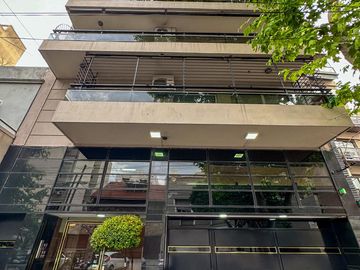 Departamento en venta en Lanús Oeste 4 ambientes con dos cocheras