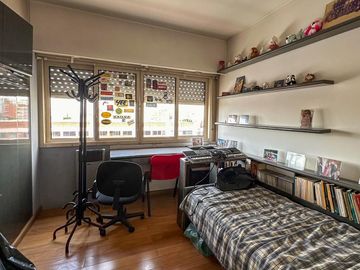 Departamento en venta en Lanús Oeste 4 ambientes con dos cocheras