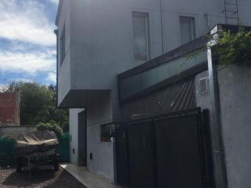 Casa en venta en  Francisco Alvarez - Moreno