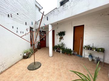 CASA EN VENTA VILLA BELGRANO - 3 Dormitorios - Escritorio - Garage doble - Gran OPORTUNIDAD!
