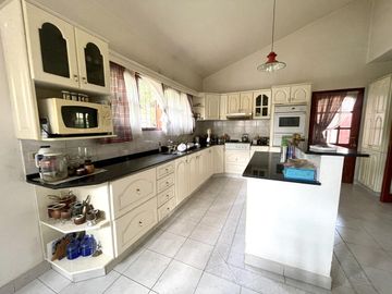 CASA EN VENTA VILLA BELGRANO - 3 Dormitorios - Escritorio - Garage doble - Gran OPORTUNIDAD!