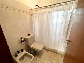 CASA EN VENTA VILLA BELGRANO - 3 Dormitorios - Escritorio - Garage doble - Gran OPORTUNIDAD!