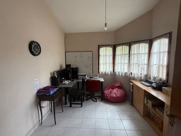 CASA EN VENTA VILLA BELGRANO - 3 Dormitorios - Escritorio - Garage doble - Gran OPORTUNIDAD!