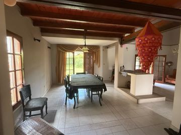 CASA EN VENTA VILLA BELGRANO - 3 Dormitorios - Escritorio - Garage doble - Gran OPORTUNIDAD!
