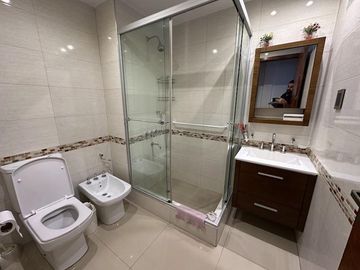 Casa en Ezpeleta Este, a pasos de la estación