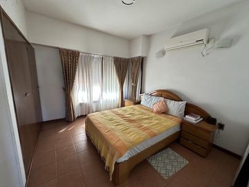 Casa en Ezpeleta Este, a pasos de la estación