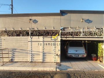 SE VENDE casa muy bien ubicada en Santa Mónica Mexicali
