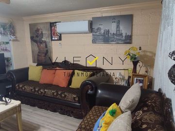 SE VENDE casa muy bien ubicada en Santa Mónica Mexicali