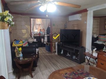 SE VENDE casa muy bien ubicada en Santa Mónica Mexicali