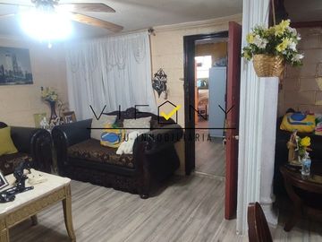 SE VENDE casa muy bien ubicada en Santa Mónica Mexicali