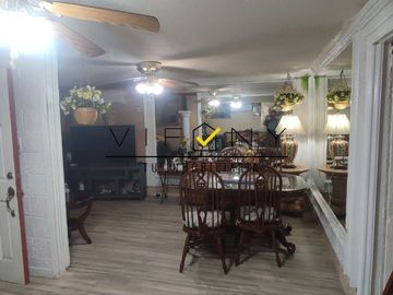 SE VENDE casa muy bien ubicada en Santa Mónica Mexicali