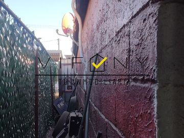 SE VENDE casa muy bien ubicada en Santa Mónica Mexicali