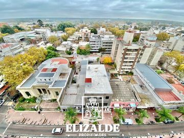 Constitucion y Quirno Costa - Piso alto luminoso con coch y baul - San Fernando