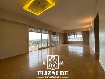 Constitucion y Quirno Costa - Piso alto luminoso con coch y baul - San Fernando