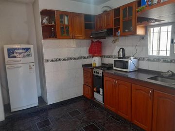 Casa en venta - 3 Dormitorios 2 Baños - Cocheras - 400Mts2 - La Matanza