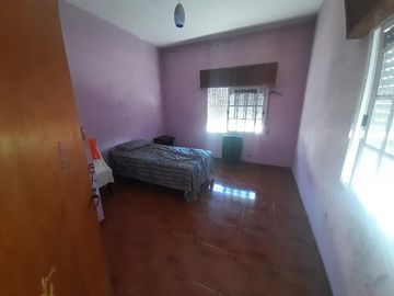 Casa en venta - 3 Dormitorios 2 Baños - Cocheras - 400Mts2 - La Matanza