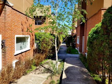 Triplex en  En Condominio Mirasol Ituzaingo Norte