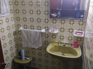Casa en  Martínez dos plantas - 4 dormitorios y playroom - garaje para dos autos - jardin