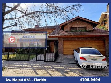 Importante y Solido Chalet 8 Amb Con Gran Parque y Piscina