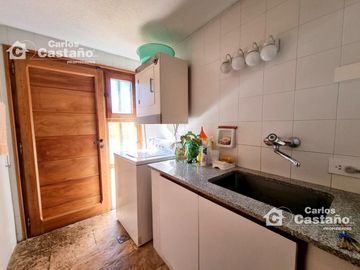 Importante y Solido Chalet 8 Amb Con Gran Parque y Piscina