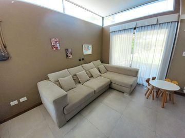 Casa en Altos de Hudson II
