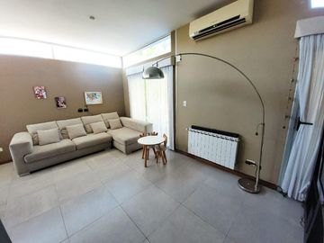 Casa en Altos de Hudson II
