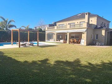 Casa en venta en  San Isidro Labrador, Villanueva, Tigre
