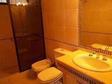 Departamento en venta - 3 habitaciones 2 baños - 121mts2 - Villa Gesell
