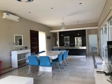 Casa en Venta Costa Esmeralda