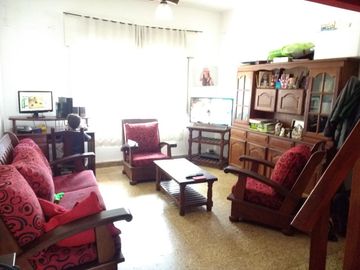 Munro - Chalet de 7 amb  en 2 Plantas con Excelente ubicación!!